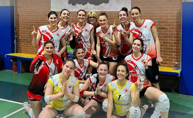 La Pallavolo Concorezzo soffre ma compie l’impresa: è salvezza
