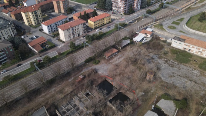 “Realizziamo un polo scolastico nei terreni della Lombarda e abbattiamo il prefabbricato della Villa”