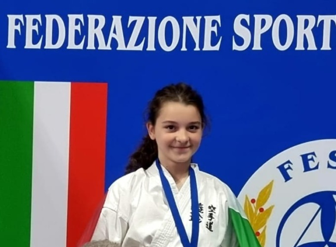 Arianna sale sul gradino più alto del podio: festa grande per la Funakoshi Karate – Do