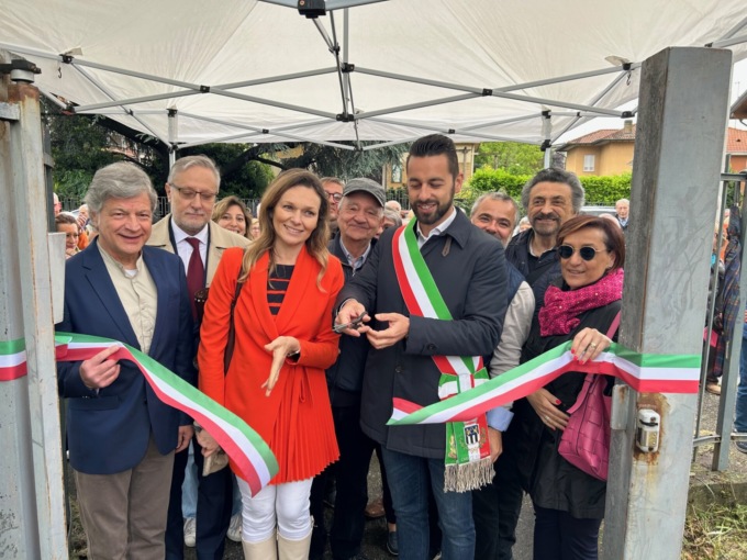 Carate, posata la “prima pietra” del nuovo centro anziani