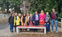 Una panchina rossa donata al Comune per contrastare la violenza sulle donne