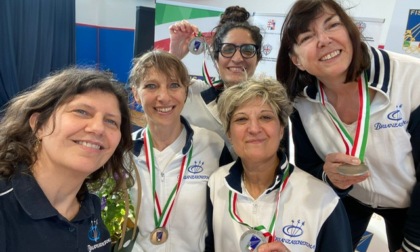 Le atlete di Brianzascherma sono vicecampionesse italiane: medaglia d'argento per la squadra femminile di spada