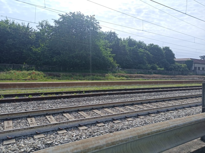 Rottamati i quattro vagoni abbandonati sul binario di Seveso