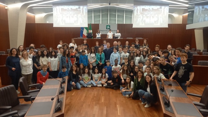 La scuola “Paccini” di Sovico in visita al Consiglio regionale