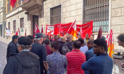 Vefer: operai in protesta davanti al Tribunale