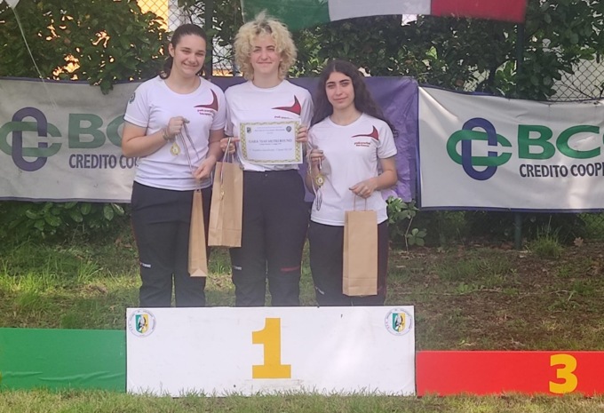 Primo posto di squadra per gli arcieri di Besana in trasferta a Cologno