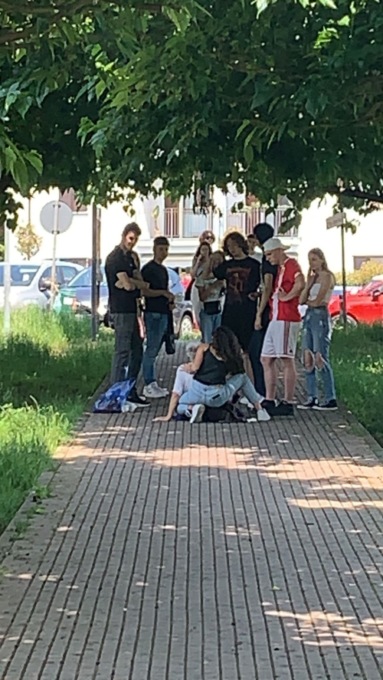 Soccorrono un’anziana caduta in strada, encomio per gli studenti del liceo