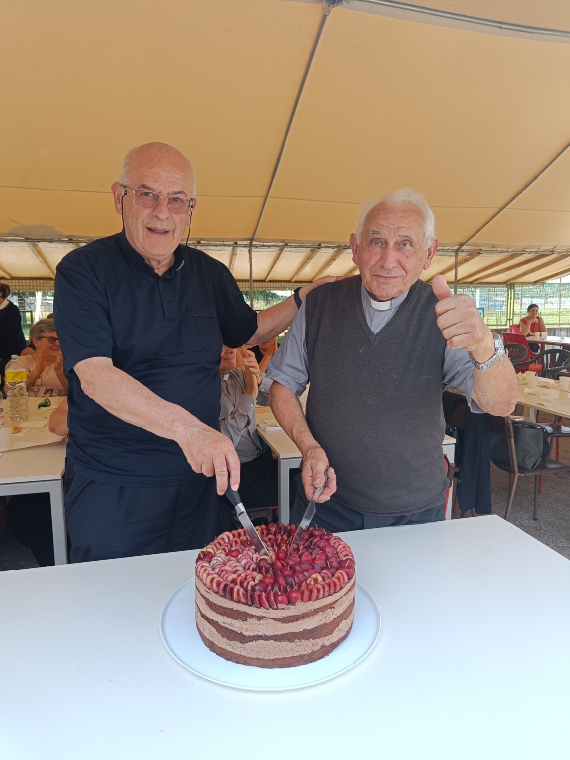 Don Vittorino e don Luigi preti da... 100 anni Prima Monza