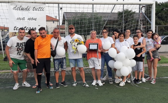 Tutti in campo per Simone Mattarelli: musica e fuochi d’artificio a Lentate