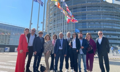 Delegazione di commercianti di Cornate in visita al Parlamento europeo di Strasburgo