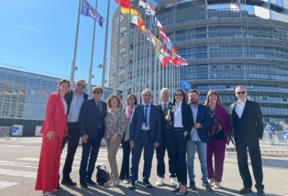 Delegazione di commercianti di Cornate in visita al Parlamento europeo di Strasburgo