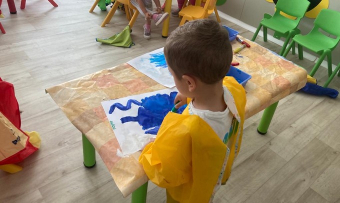 I bambini dell’asilo Tagliabue hanno finalmente il loro prefabbricato