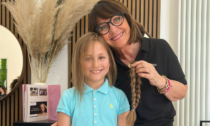 Matilde a soli nove anni si taglia i capelli per aiutare le donne malate oncologiche