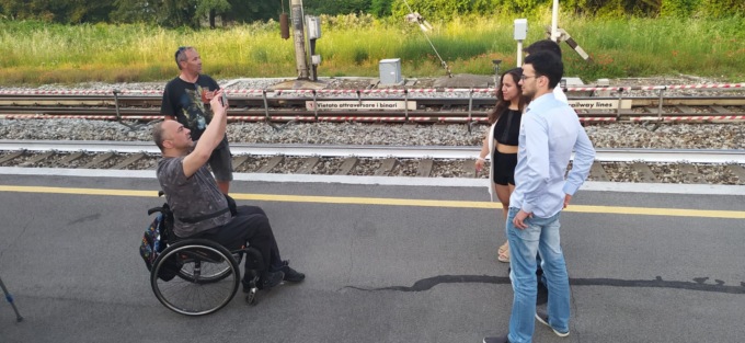 La stazione di Desio inaccessibile ai disabili: in corso una raccolta firme