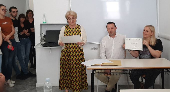 Consegnato alla famiglia il diploma di Beatrice, morta in motorino