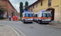 Pedone investito da un ciclista, entrambi finiscono in ospedale