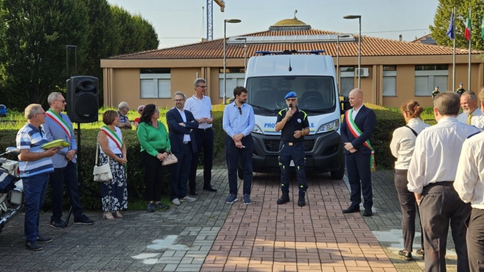 Il suono delle sirene per il nuovo mezzo della Protezione civile