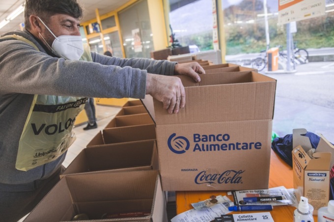Alimenti, solidarietà e volontariato: i numeri del Banco Alimentare
