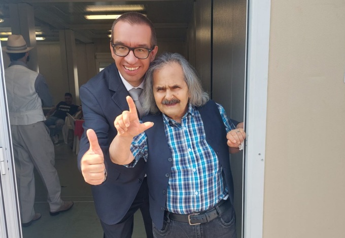 Si rompe le costole a «Ciao Darwin». Avventura finita male per Moreno Folli