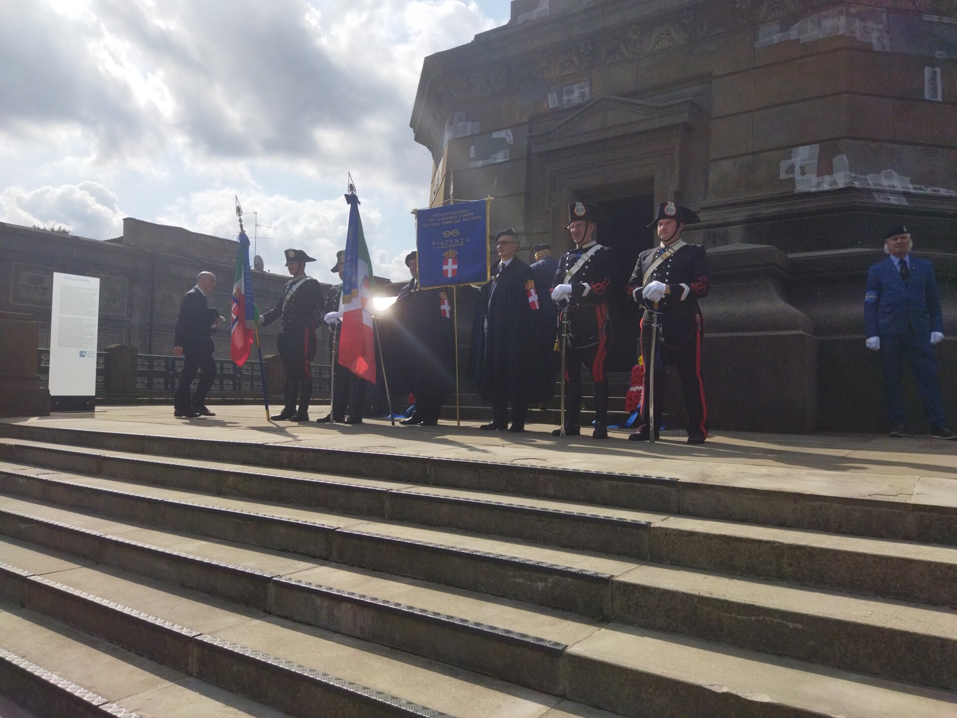 Carabinieri.Uniforme.Umbertina