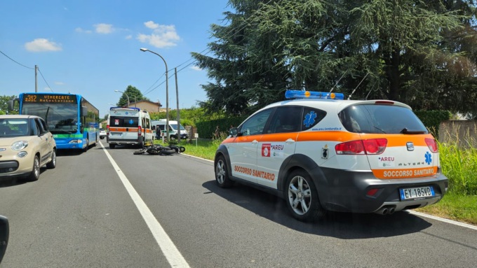 Scontro a Ornago, paura per un motociclista