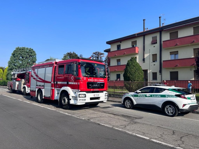 Anziana cade in casa a Varedo, salvata dalla Polizia Locale