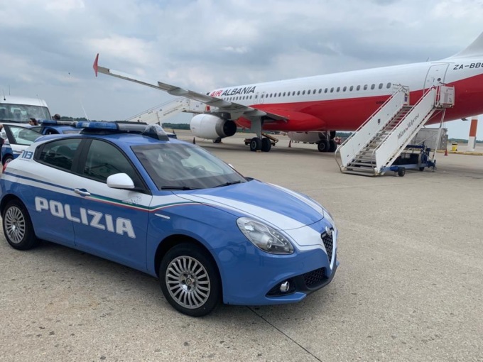 Spaccio, ricettazione e false attestazioni: tunisino finisce al Cpr