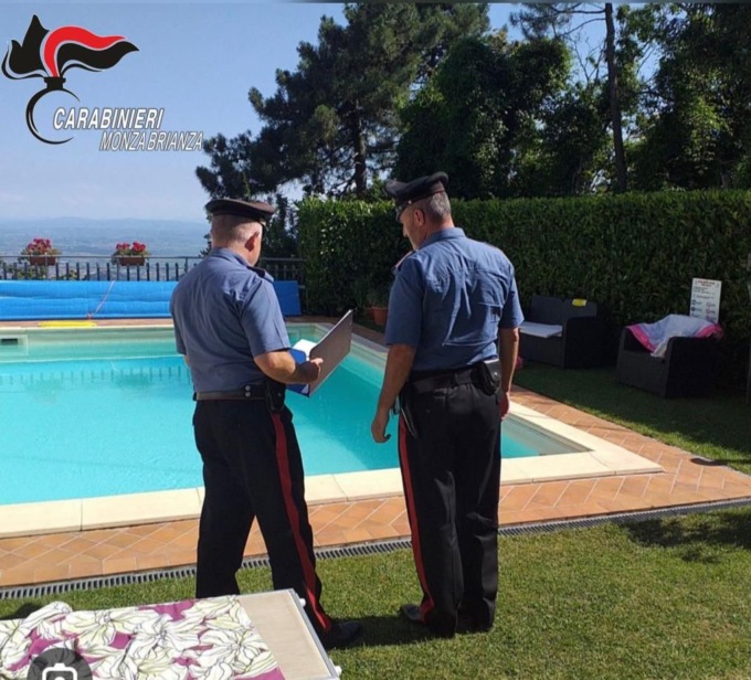 Evade dagli arresti domiciliari a Modena, trovato in piscina a Limbiate