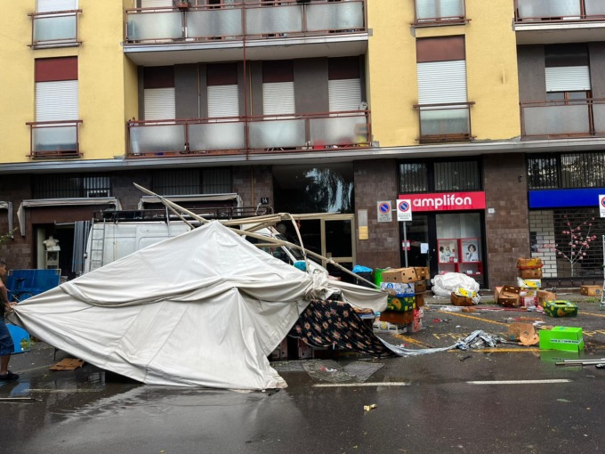 Bomba d’acqua in Brianza: strade e sottopassi allagati. Decine di chiamate ai Vigili del fuoco