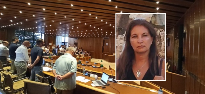 Un minuto di silenzio per Salma: “Lei esempio di integrazione”