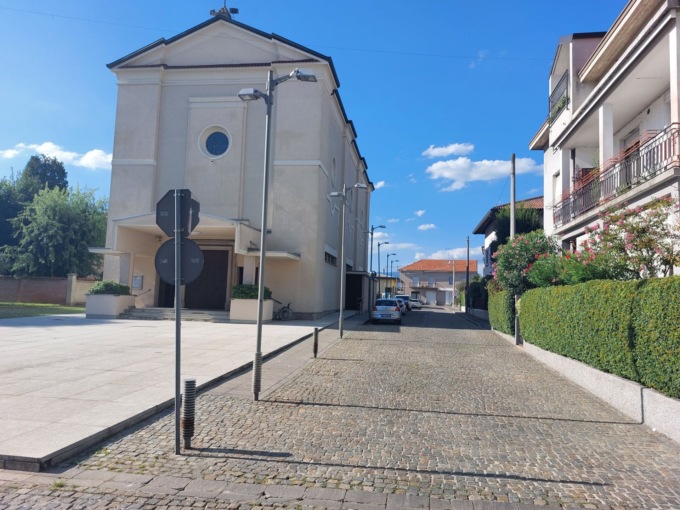 Birone sperimenta il senso unico in via Giovanni Bosco