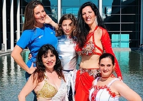 Le danzatrici del ventre incantano tutti: sono campionesse italiane