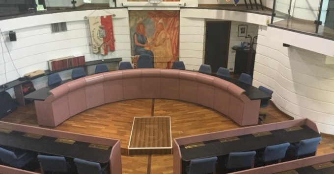 Opposizione diserta il Consiglio in programma lunedì: “C’è la patronale a Canonica”
