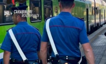 Con un bastone semina il panico in stazione a Lentate, arrestato un 31enne irregolare