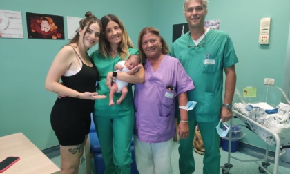 Nota influencer partorisce all'ospedale di Carate
