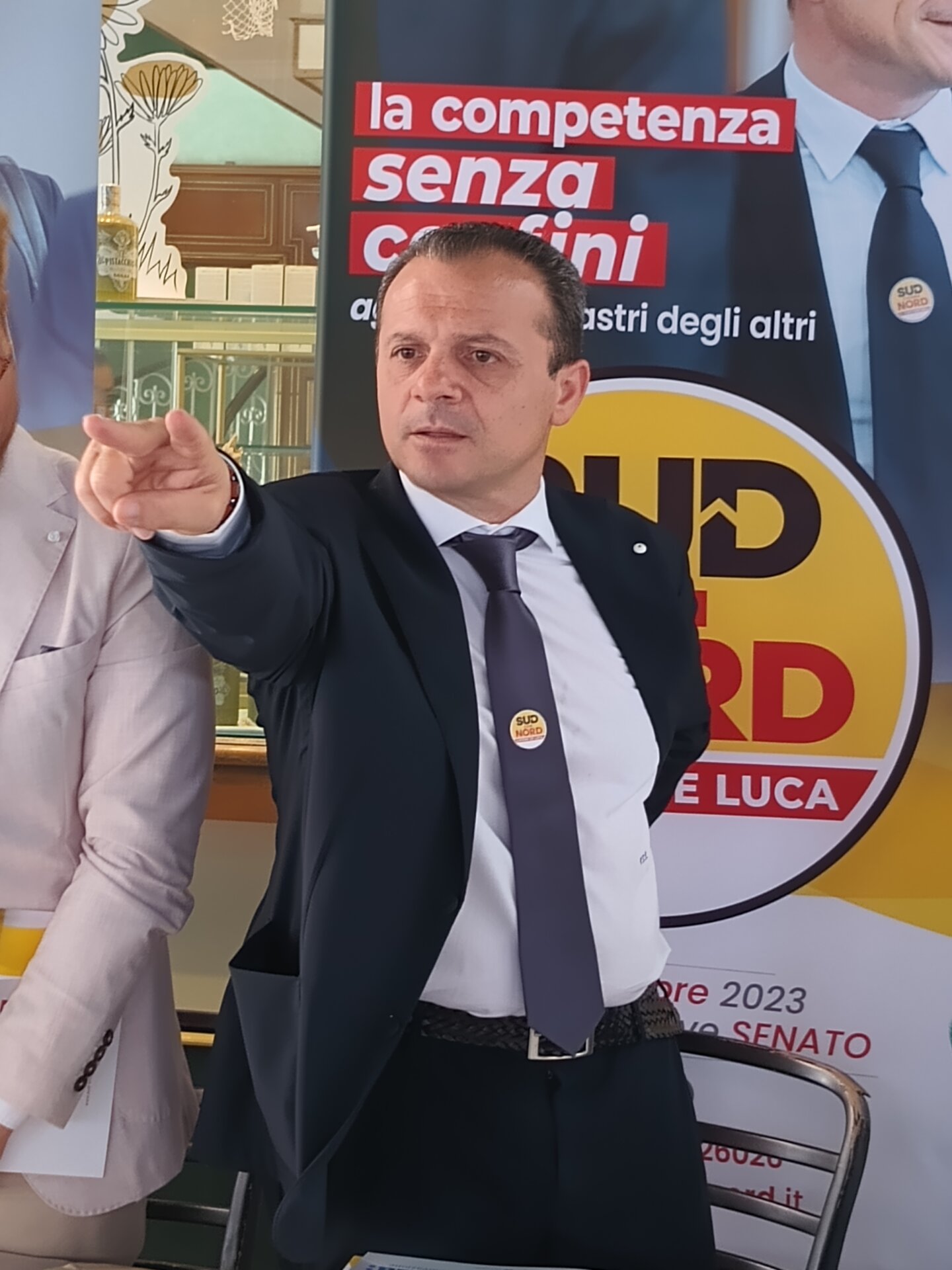 Cateno De Luca candidato Senato Monza