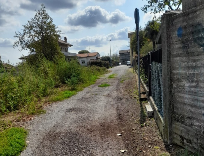 Seveso, scatta la denuncia: “Degrado e incuria al Meredo”