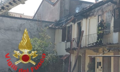 Danneggiate sette abitazioni a causa di un incendio