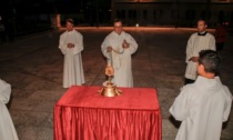 Don Emanuele, nuovo parroco a Giussano, ha accolto la reliquia di Santa Beretta Molla