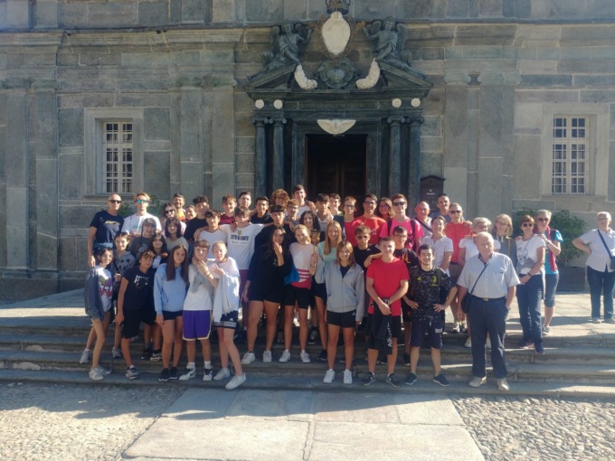 Di corsa in staffetta da Oropa a Verano: protagonisti 40 ragazzi dell’oratorio