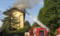 Incendio a Calò, brucia il tetto di una palazzina