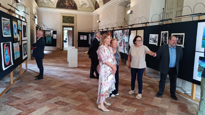 Rinascita, in mostra a Cesano Maderno le opere dei detenuti delle carceri milanesi