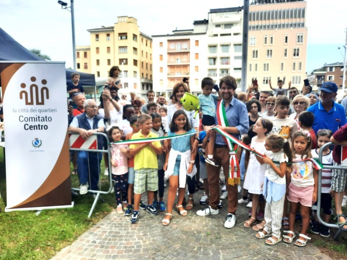 Inaugurato il nuovo parco giochi in centro città