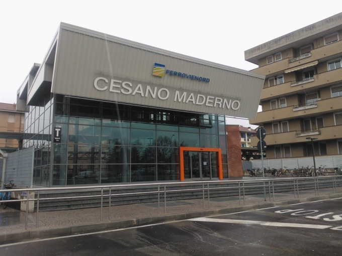La lite in stazione degenera, 33enne sfregiato