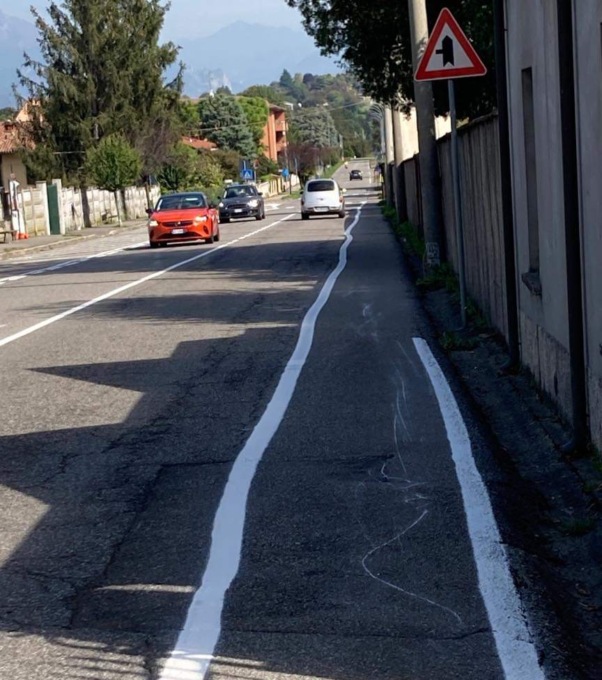Strisce stradali sbilenche: il Comune di Briosco pronto a chiedere i danni