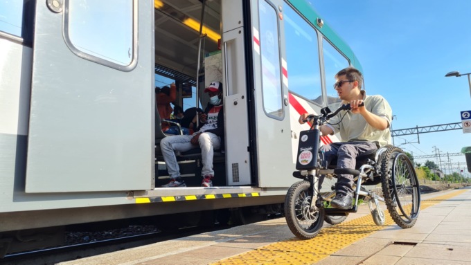 “La Giunta trova i soldi per cambiare il nome della Stazione ferroviaria ma non per renderla inclusiva”