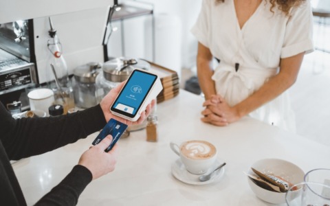 Città intelligenti o prigioni digitali, come cambieranno i nostri centri storici con l’arrivo dei pagamenti invisibili