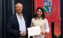 Il consigliere Sergio Riva omaggiato dal sindaco di Seveso per la medaglia Adolfo Quilico