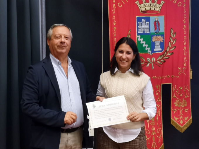 Il consigliere Sergio Riva omaggiato dal sindaco di Seveso per la medaglia Adolfo Quilico