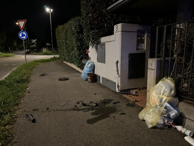 Finisce contro un muro e danneggia il tubo del gas di una casa: intervengono i Vigili del fuoco